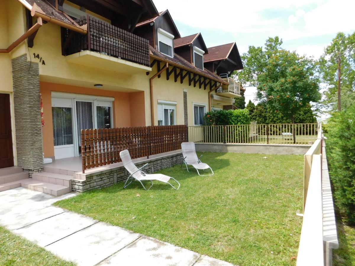 Balatonpart-Lak Apartamento Balatonfenyves Exterior foto