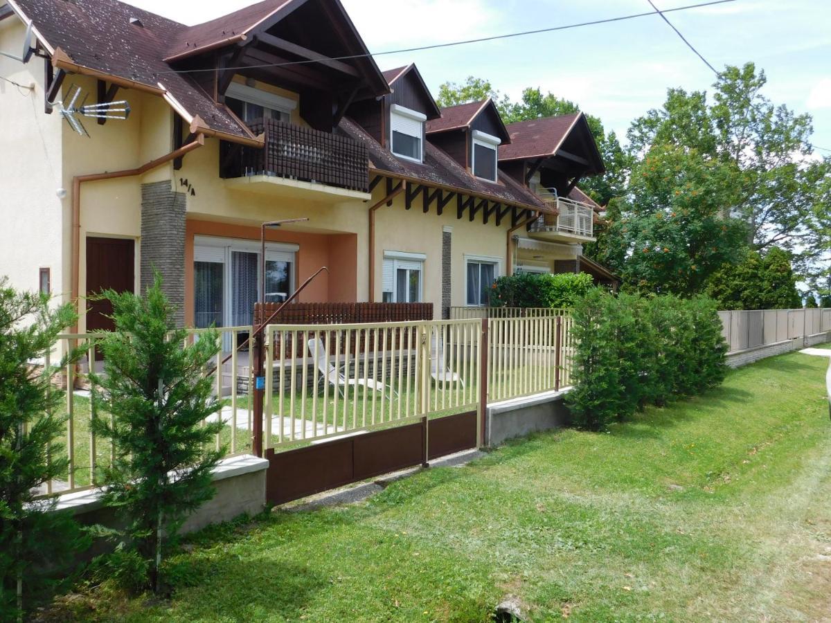Balatonpart-Lak Apartamento Balatonfenyves Exterior foto